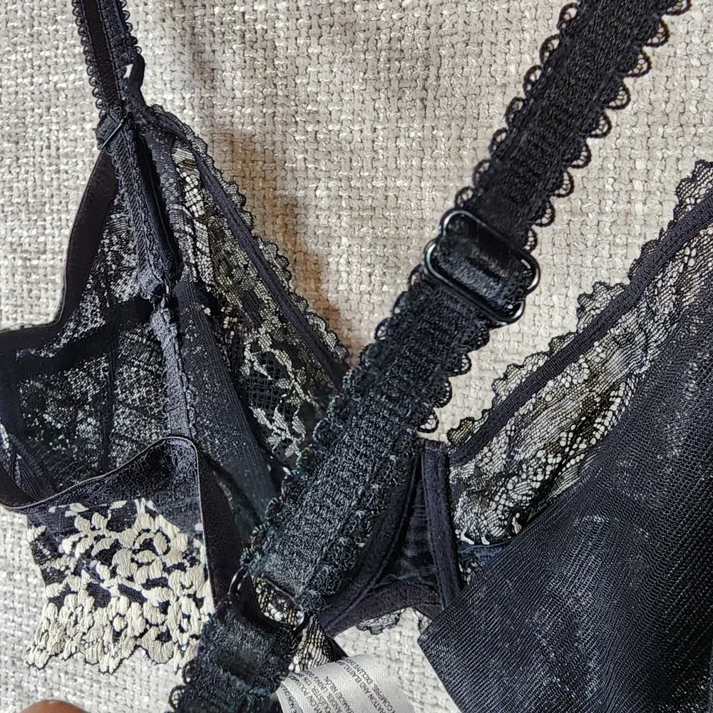 Wacoal Embrace Lace Underwire Bra 65191 Womens 36DD Black Cream Floral